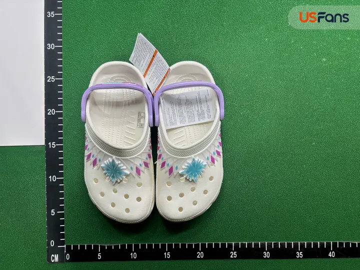 Crocs Minions QC photo 15