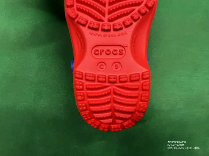 Crocs Minions QC photo 4
