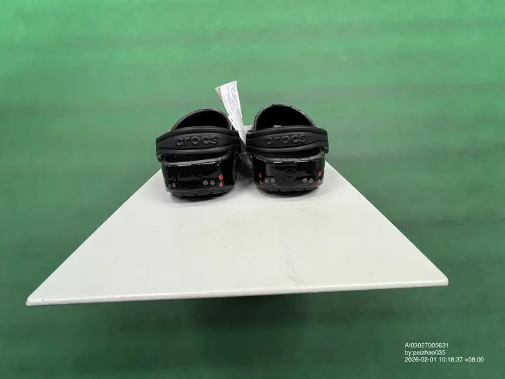 Crocs Minions QC photo 9