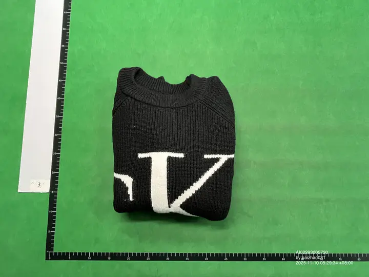 CK Sweater QC photo 1