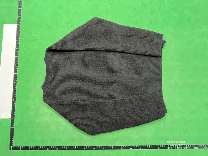 CK Sweater QC photo 2