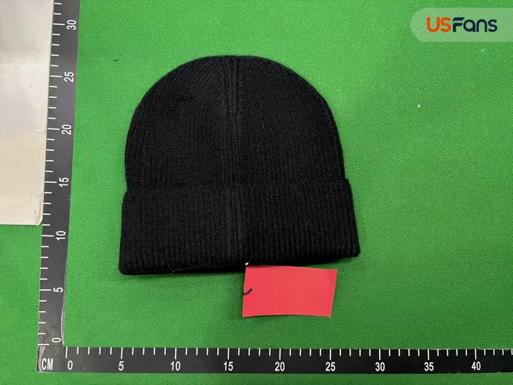 Black Badge Beanie QC photo 10