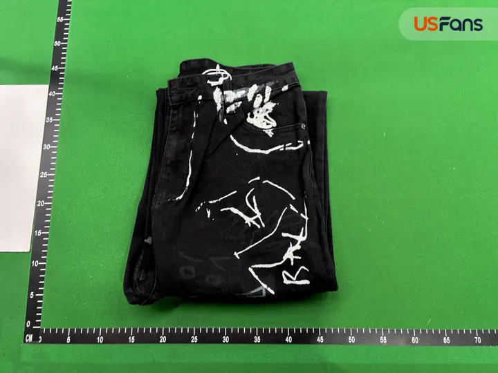 Balenciaga Baggy Black Graffiti Jeans QC photo 4