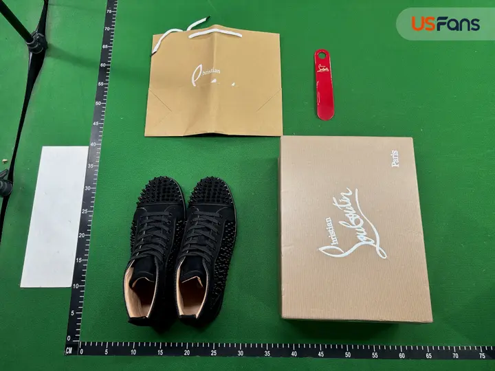 Christian Louboutin High Shoes QC photo 1