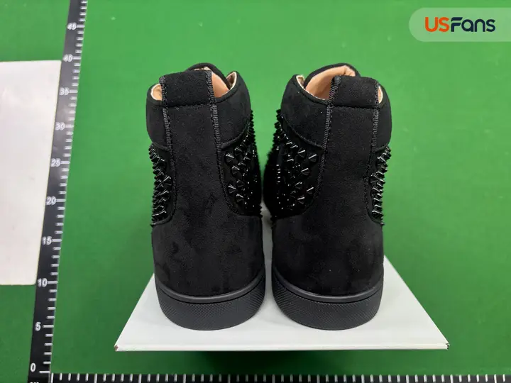 Christian Louboutin High Shoes QC photo 3