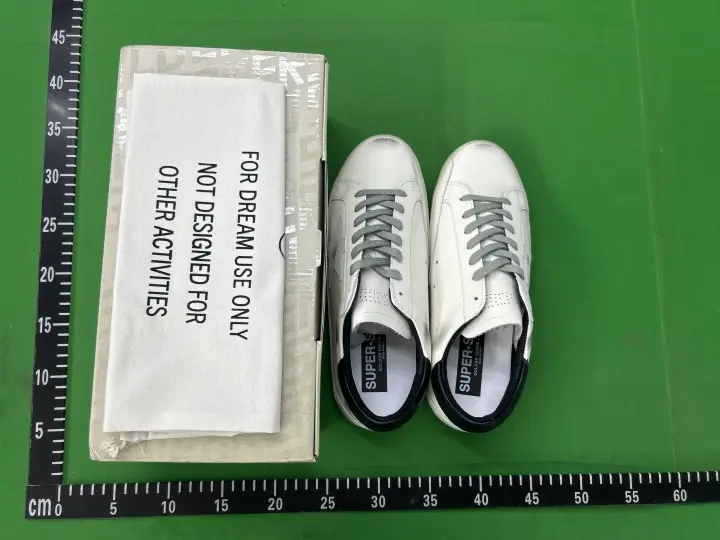 Golden Goose Trainers QC photo 18