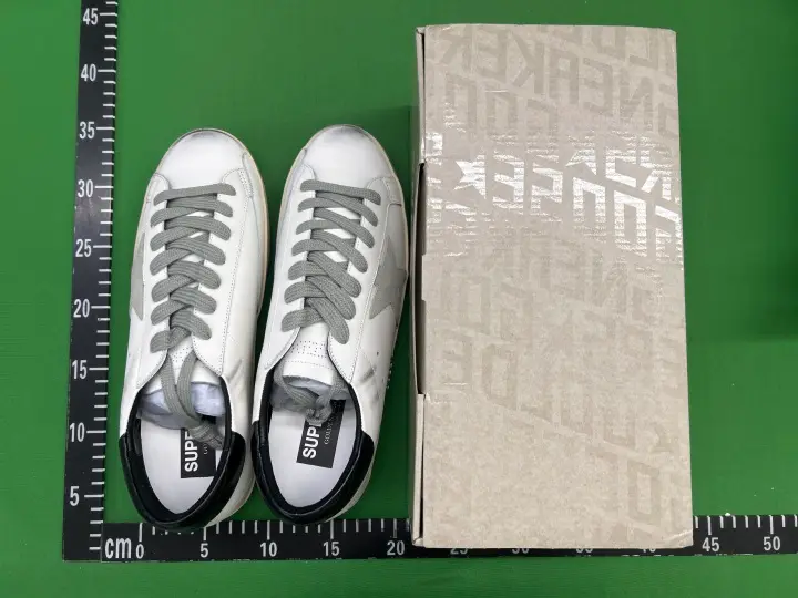 Golden Goose Trainers QC photo 2