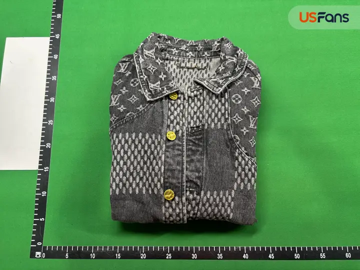 Drake LV Jacket QC photo 4