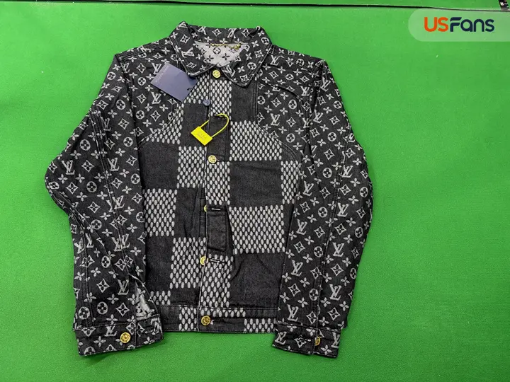 LV Jacket Blue Denim QC photo 2