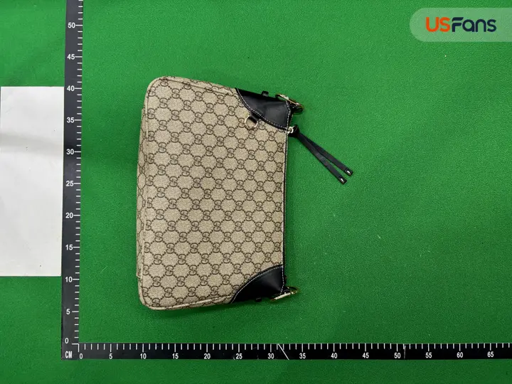 Gucci GG Emblem Bag QC photo 1