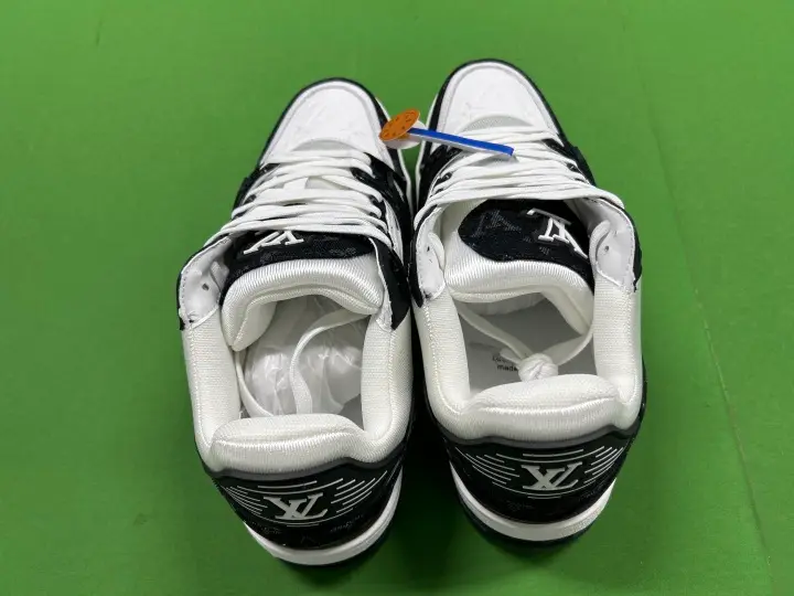 LV Trainers White Signature (Budget) QC photo 19