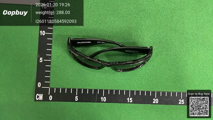 Balenciaga Sunglasses QC photo 15