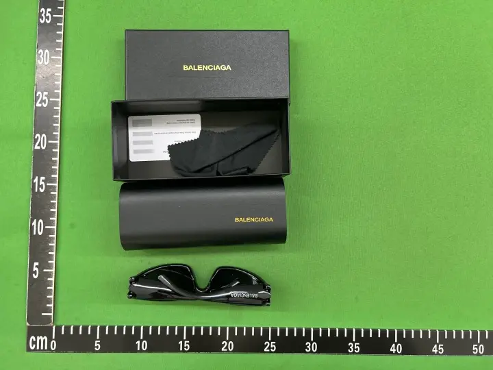 Balenciaga Sunglasses QC photo 4
