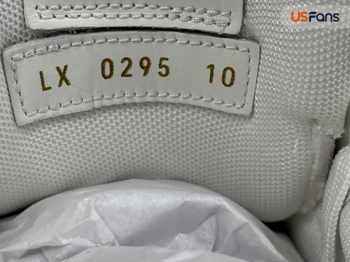 LV Trainers Black-White QC photo 2
