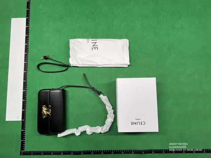 CELINE Bag QC photo 7