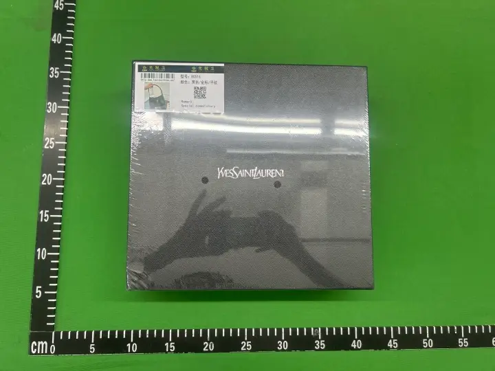 YSL LE5A7 QC photo 10