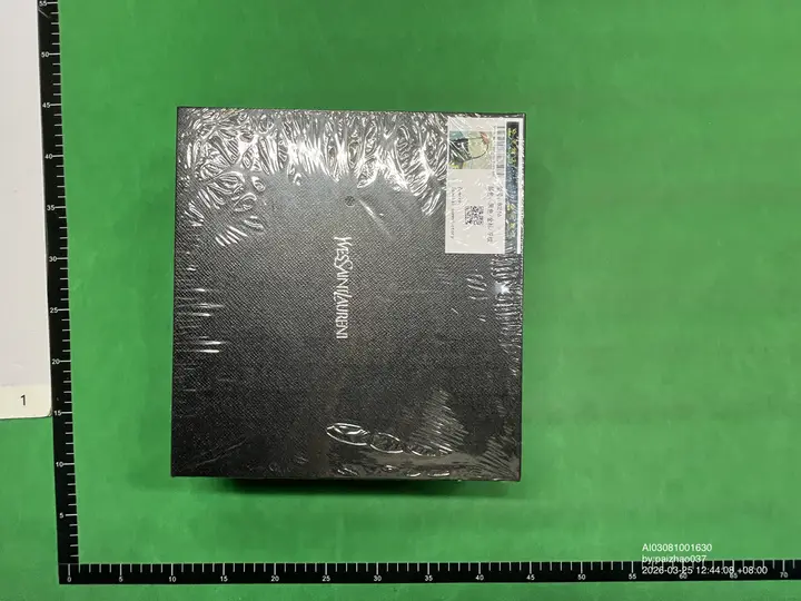 YSL LE5A7 QC photo 13