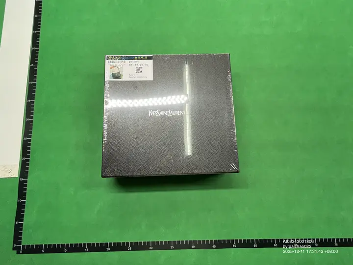 YSL LE5A7 QC photo 18