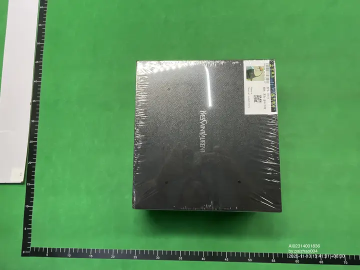 YSL LE5A7 QC photo 19