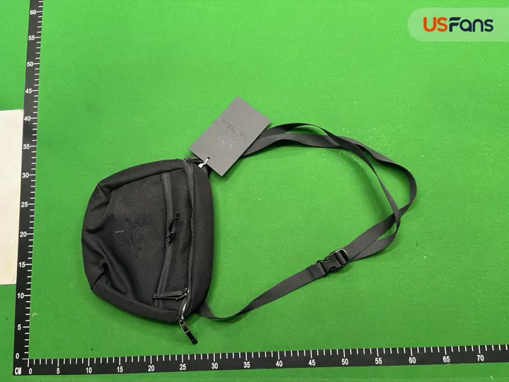 Arc'teryx Shoulder Bag QC photo 1