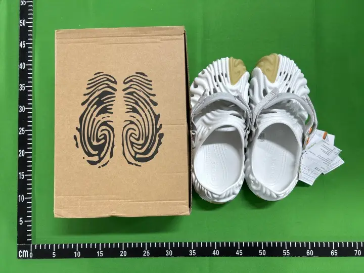 Salehe Bembury x Crocs Shoes QC photo 2