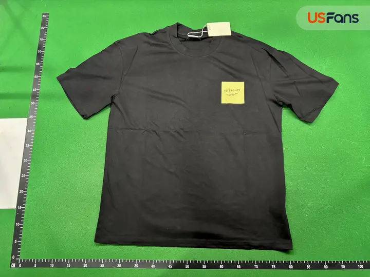 Vetements Tees QC photo 13