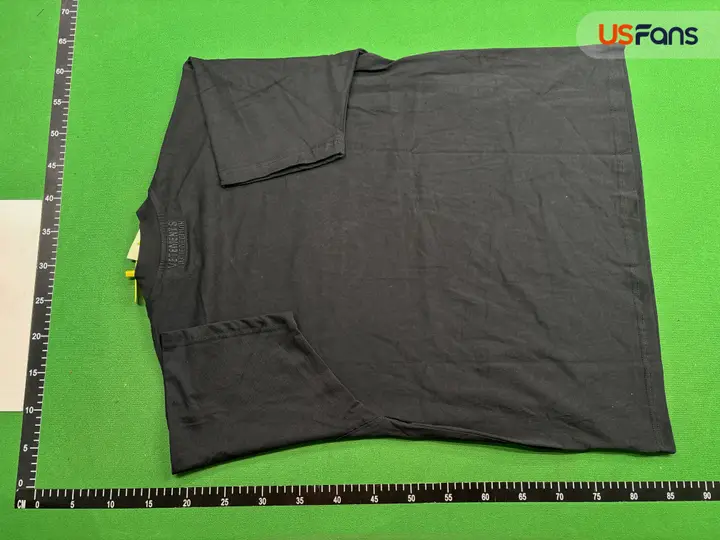 Vetements Tees QC photo 18