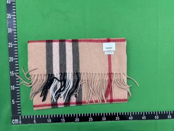Burberry Scarf QC photo 11