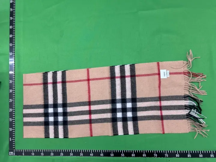 Burberry Scarf QC photo 12