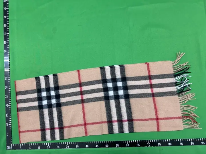Burberry Scarf QC photo 13