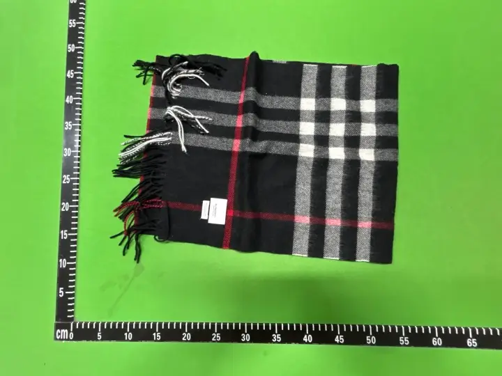 Burberry Scarf QC photo 15