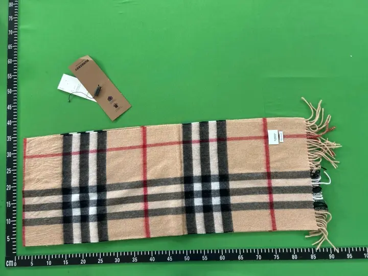 Burberry Scarf QC photo 2