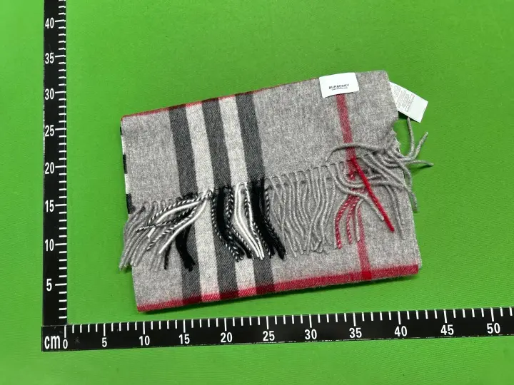 Burberry Scarf QC photo 9