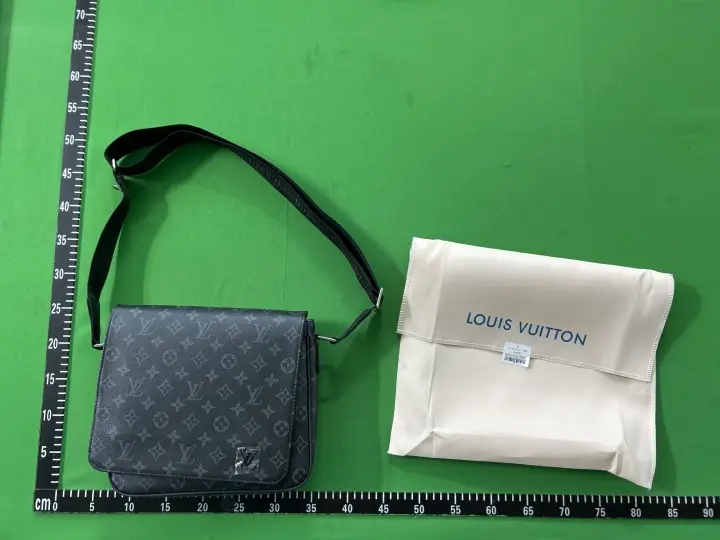 LV Bag QC photo 5