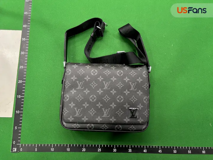 LV Bag QC photo 7