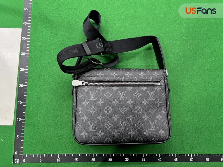 LV Bag QC photo 8
