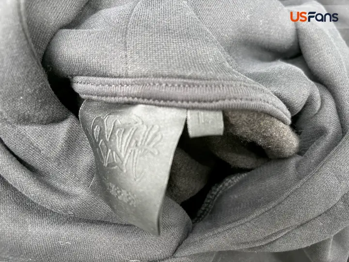Syna Tracksuit QC photo 19