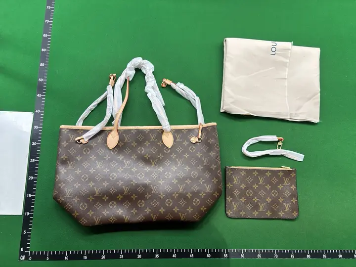 Louis Vuitton Neverfull GM Bag QC photo 11