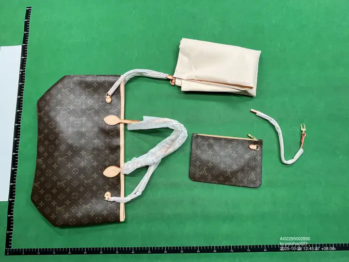 Louis Vuitton Neverfull GM Bag QC photo 6