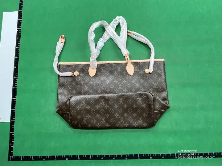 Louis Vuitton Neverfull GM Bag QC photo 7