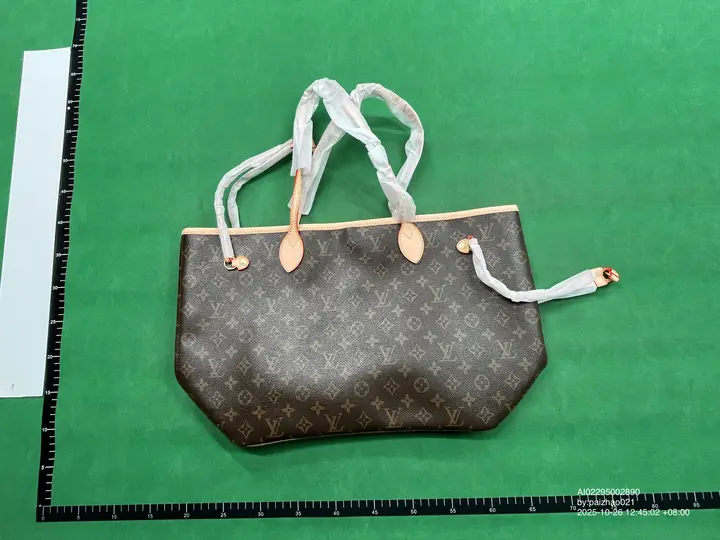 Louis Vuitton Neverfull GM Bag QC photo 8
