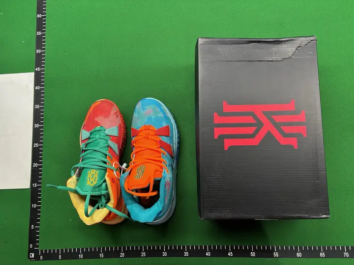 Nike Kyrie 5 Spongebob Squarepants QC photo 7