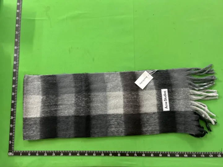 Acne Studios Scarf QC photo 16