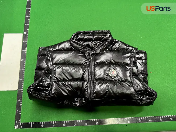 Moncler Vest Black Bormes QC photo 12