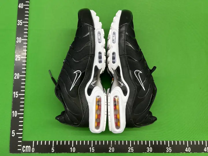 Nike TN All Black Shoes QC photo 4