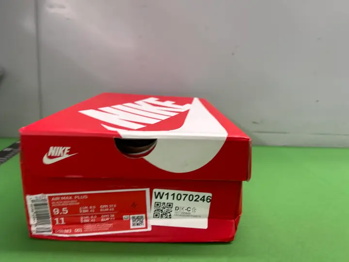 Nike TN All Black Shoes QC photo 9
