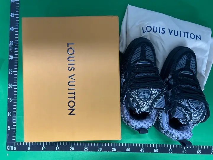 LV Skate Sneakers White QC photo 2