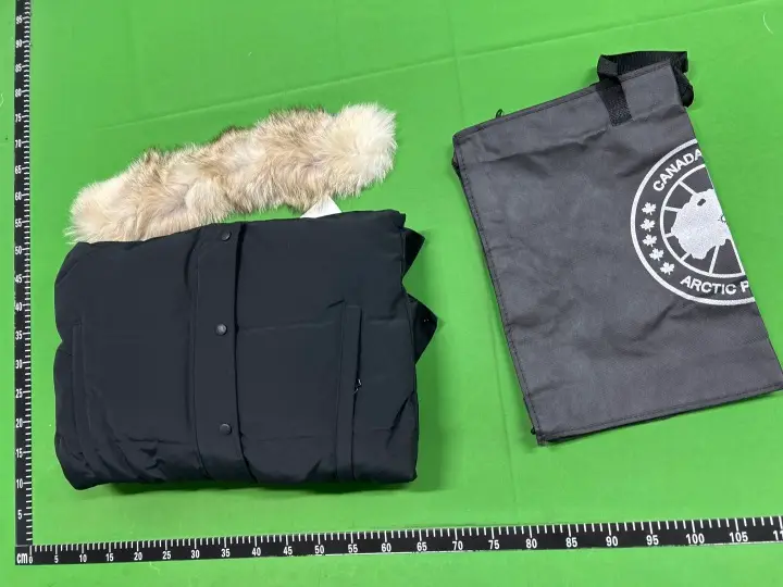 Canada Goose Wyndham Heritage Jacket QC photo 1