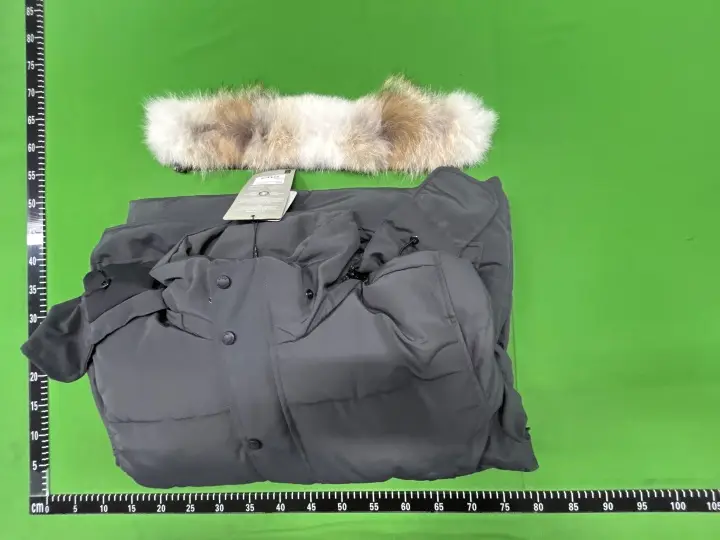 Canada Goose Wyndham Heritage Jacket QC photo 9