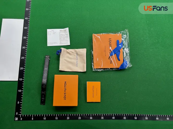 LV Bracelet QC photo 11